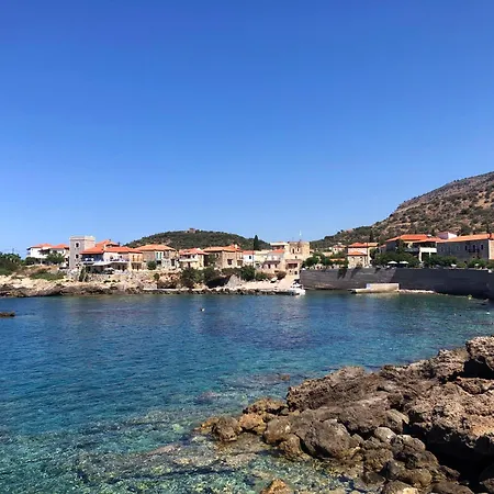 Kipaki-trachila Mani Trakhila