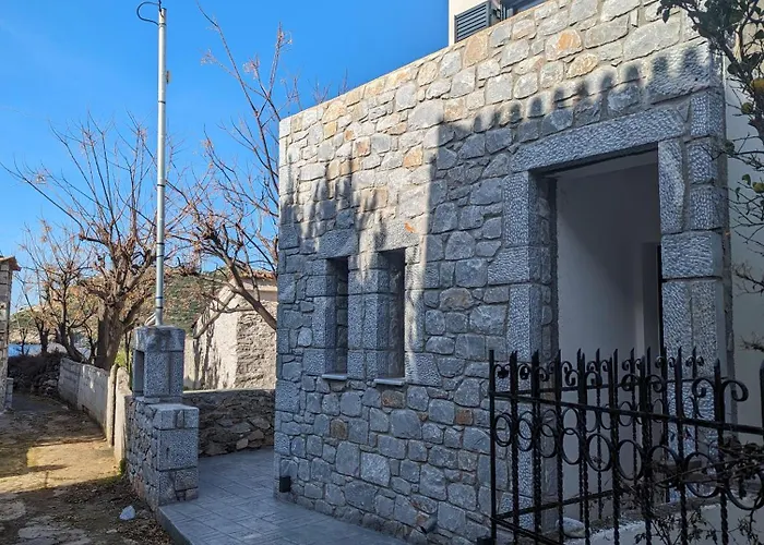 Kipaki-trachila Mani